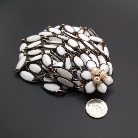 Vintage Hong Kong Lucite Necklace Black White 4 Strand Flower Clasp 1960s - Picture 9 of 9